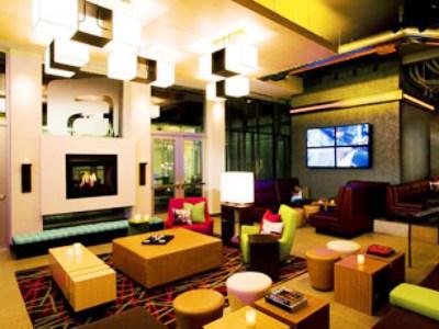 Aloft Airport 3*