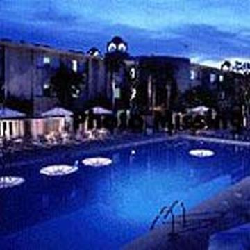 Holiday Midtown 2*