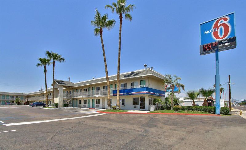 Hotel 6-phoenix, Az - Airport - 24th Street 2*
