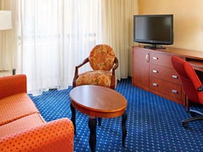 Courtyard By Marriott North