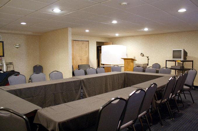 Quality North I-17 Hotel 3*