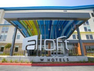 Aloft Airport Hotel