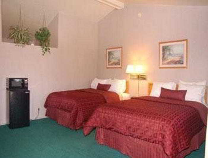 Hotel Howard Johnson By Wyndham Airport/downtown Area 2*