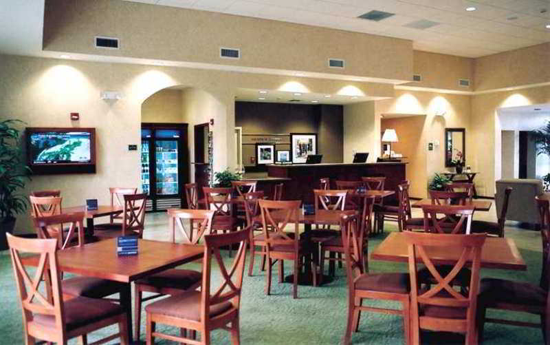Hotel Greentree & Sky Harbor 3*