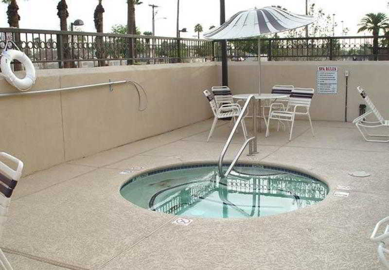 Springhill Downtown Hotel