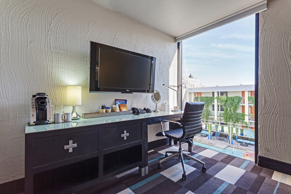 Hotel The Clarendon And (adults Only)