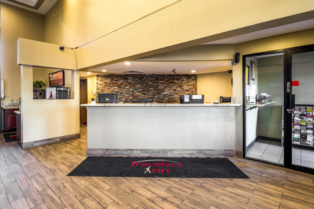 Motel Travelers -
