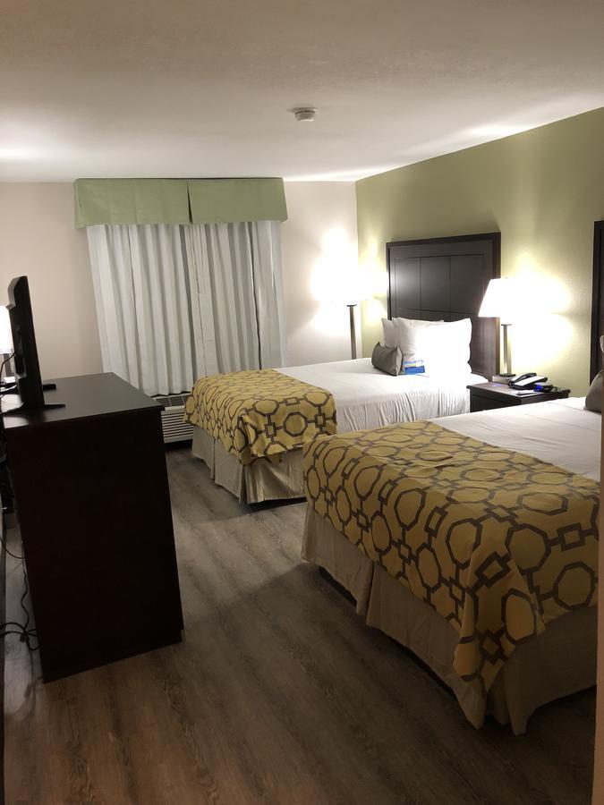 Baymont By Wyndham I-10 Near 51st Ave 2*