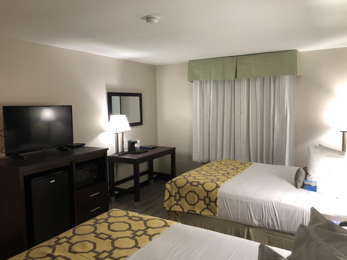 Baymont By Wyndham I-10 Near 51st Ave Hotel