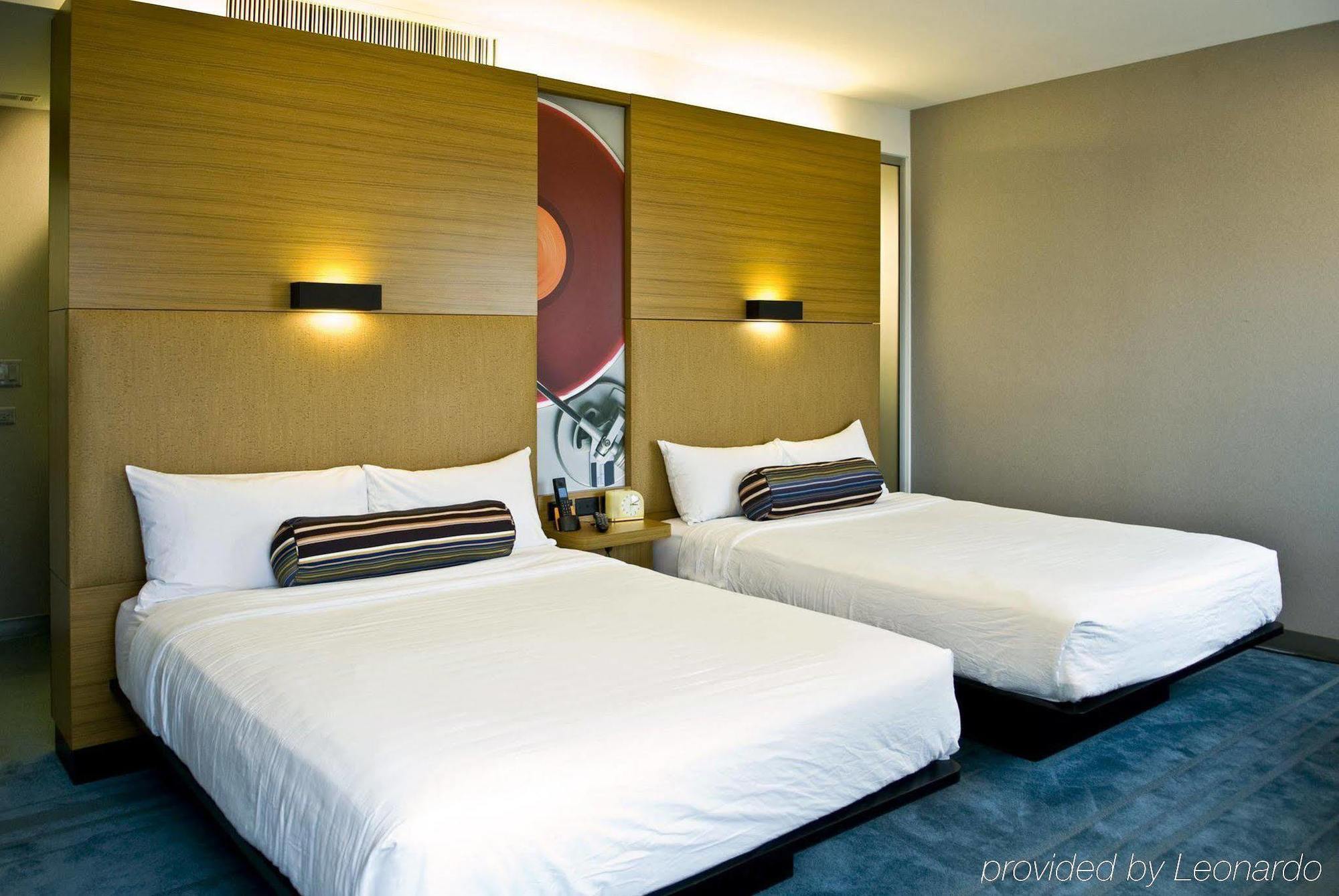 Aloft Airport Hotel 3*
