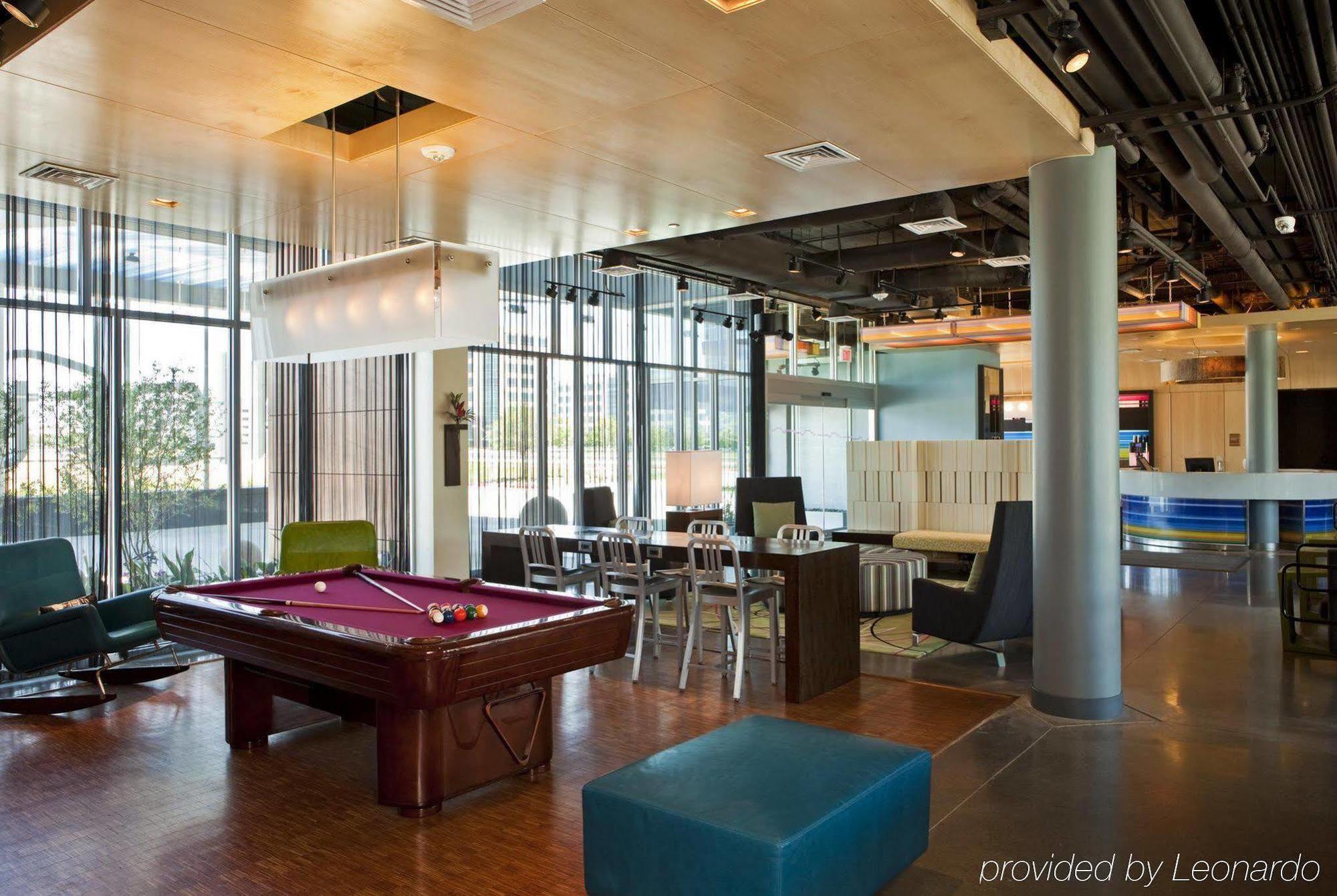 Aloft Airport 3*