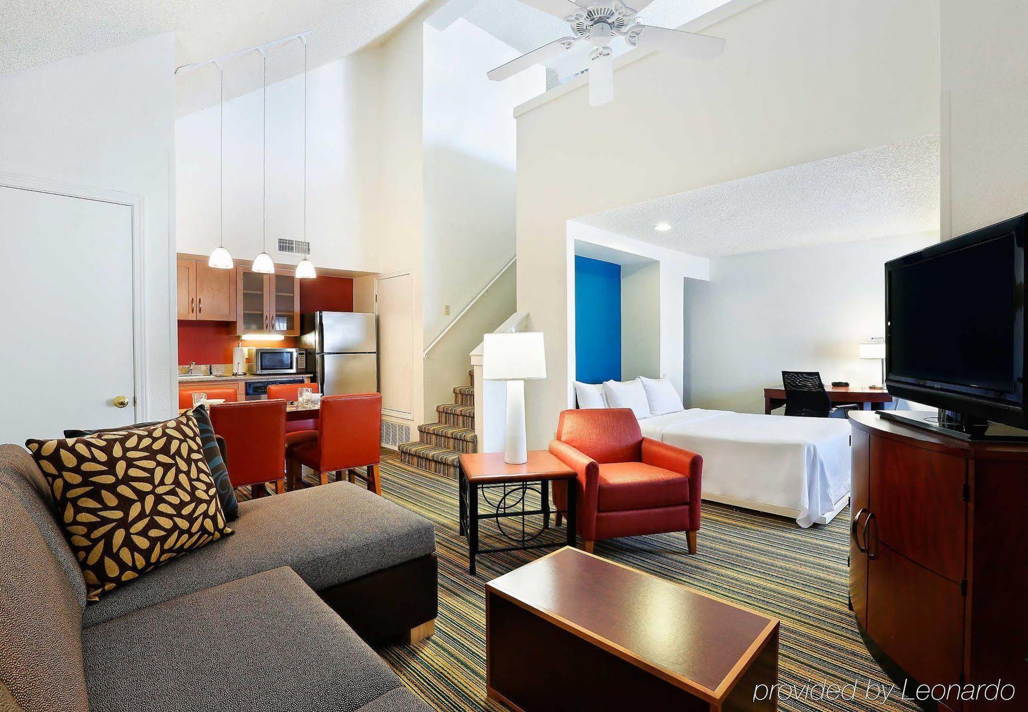 Residence Inn Phoenix 3* Phoenix