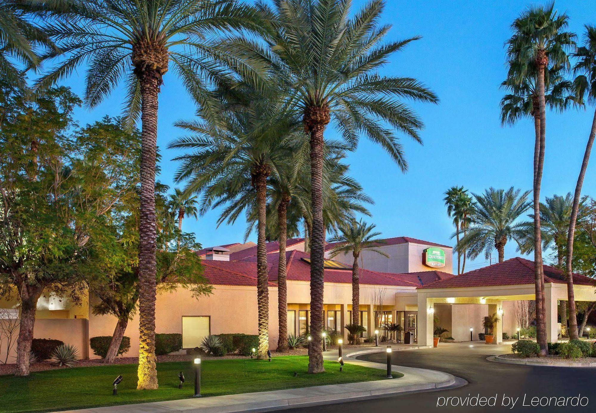 Courtyard By Marriott North Phoenix