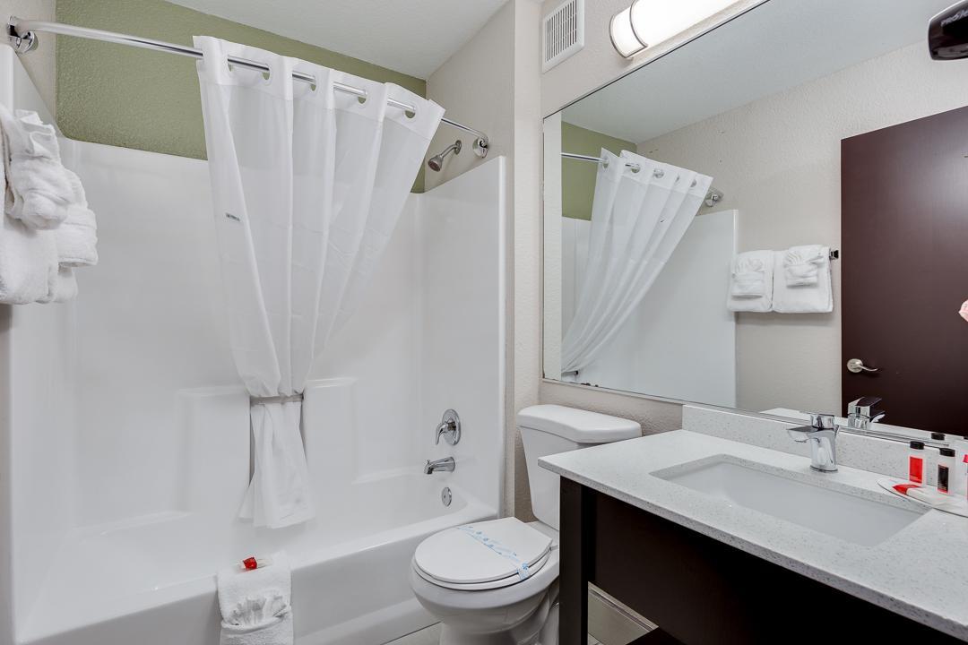 Hotel Baymont By Wyndham I-10 Near 51st Ave 2*