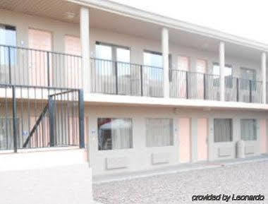 Hotel Rodeway North I-17