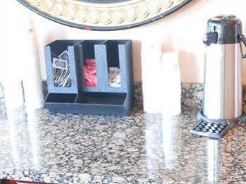 Lodge Econo North I-17 Phoenix