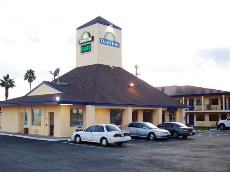 Lodge Econo North I-17 *