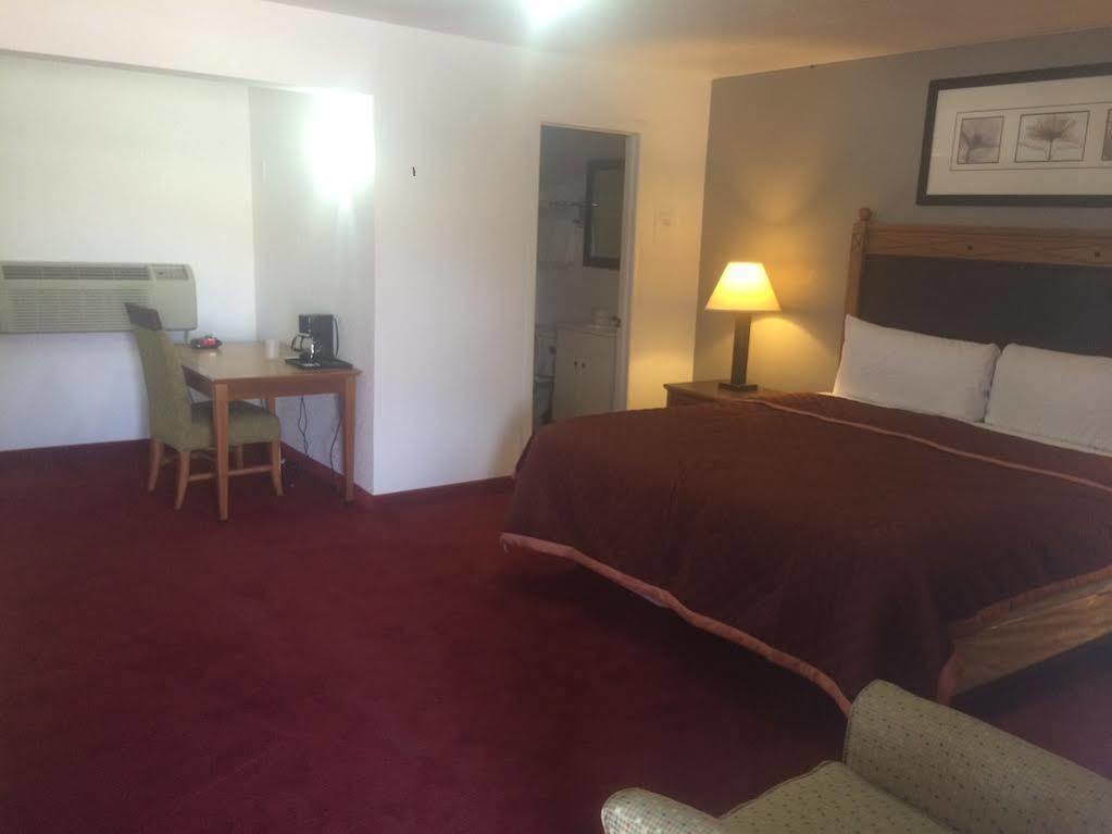 Western Airport/downtown Hotel
