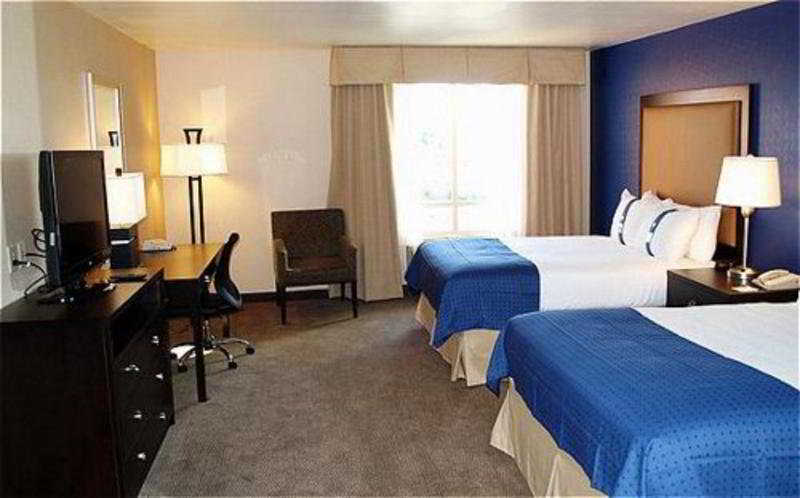 Holiday & Airport By Ihg 3* Phoenix