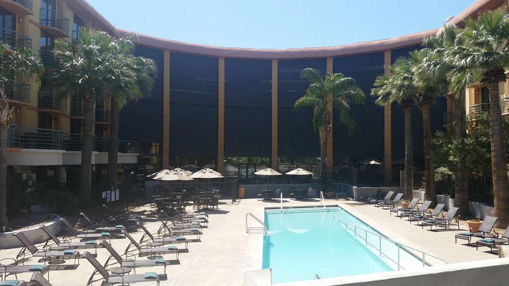 Hotel Embassy By Hilton Biltmore Phoenix