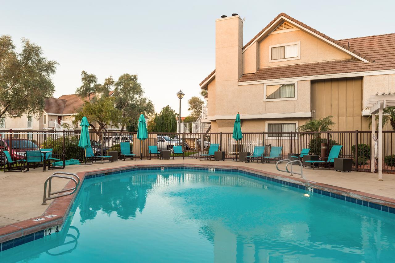 Residence Inn Phoenix Hotel