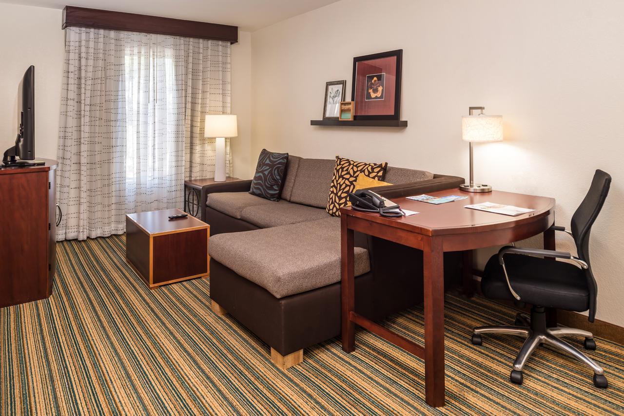 Residence Inn Phoenix Hotel