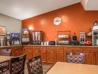 Howard Johnson By Wyndham Airport/downtown Area 2*