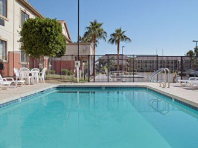Baymont By Wyndham I-10 Near 51st Ave
