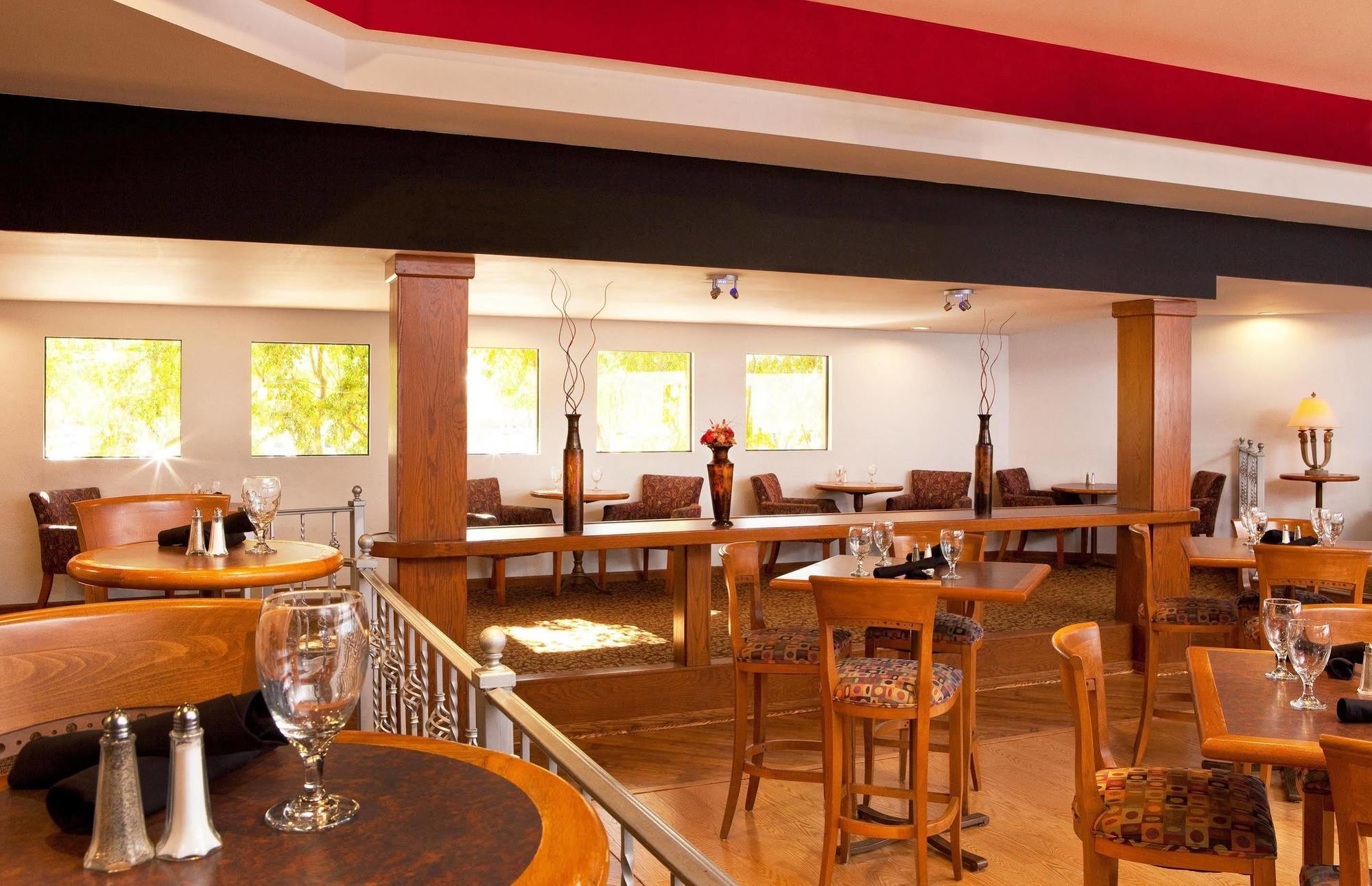 Hotel Four Points By Sheraton North 3*