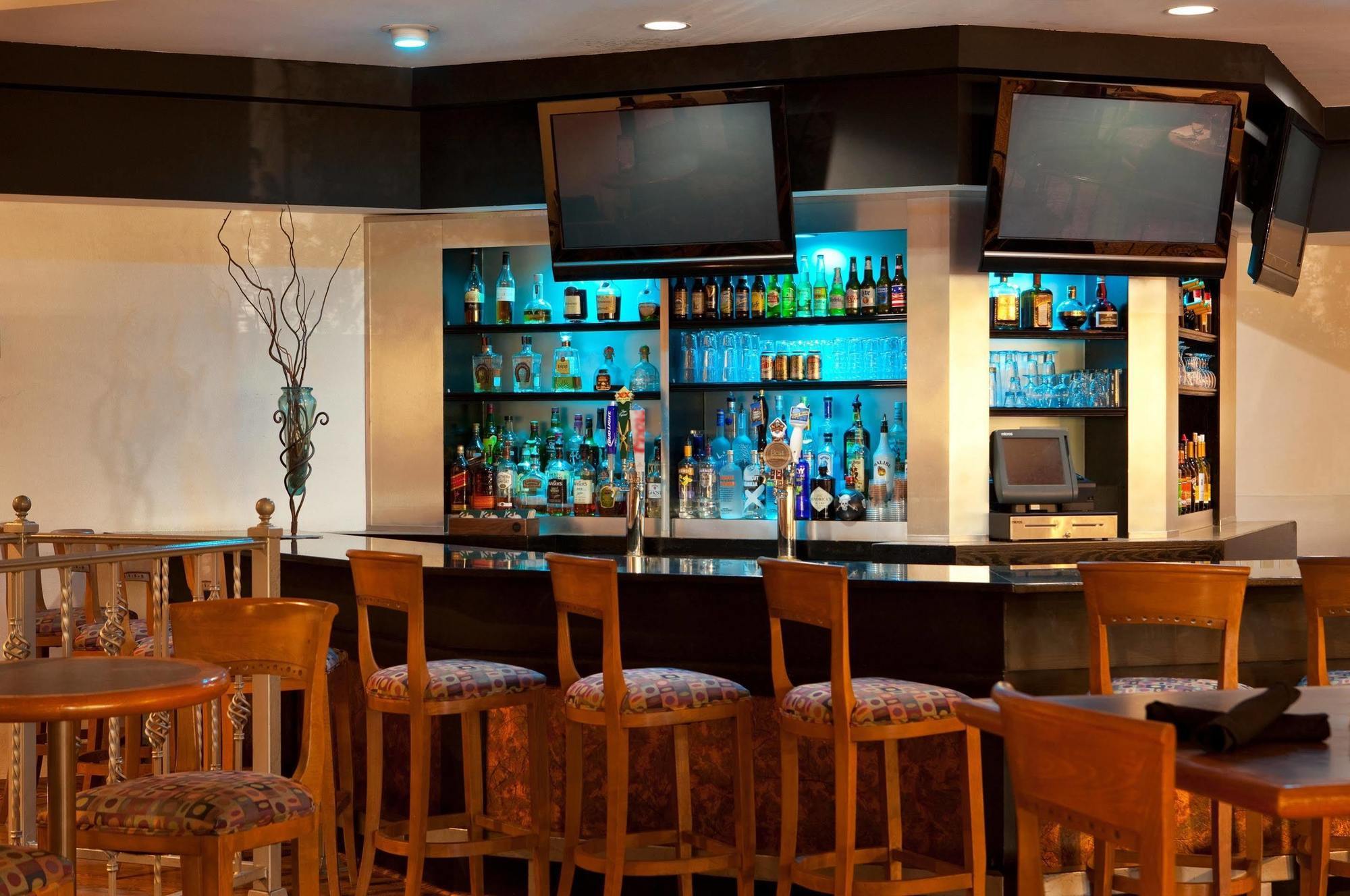 Hotel Four Points By Sheraton North 3*