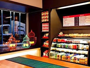 Hotel Aloft Airport 3*