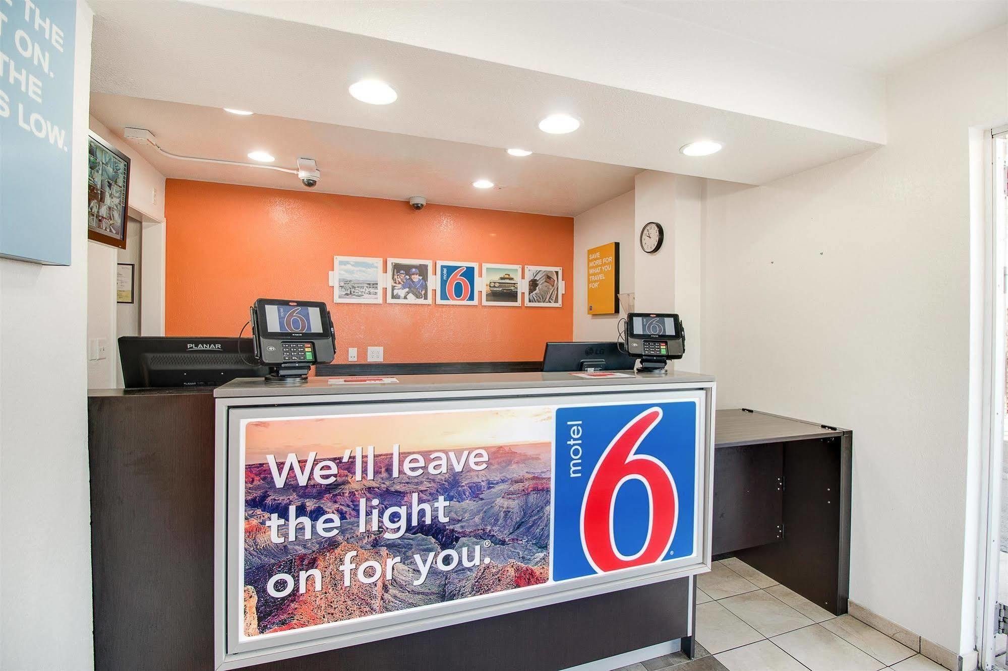 6-phoenix, Az - East Hotel 2*