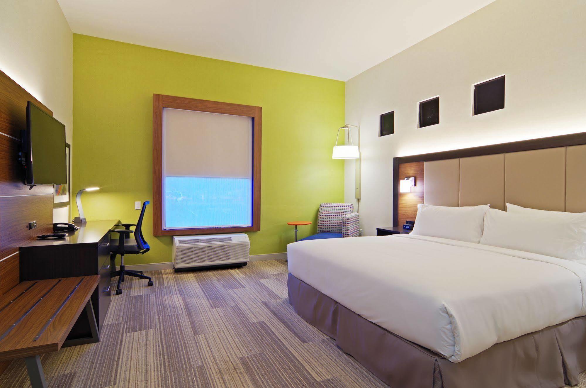 Express & - North - Scottsdale By Ihg Hotel 3*