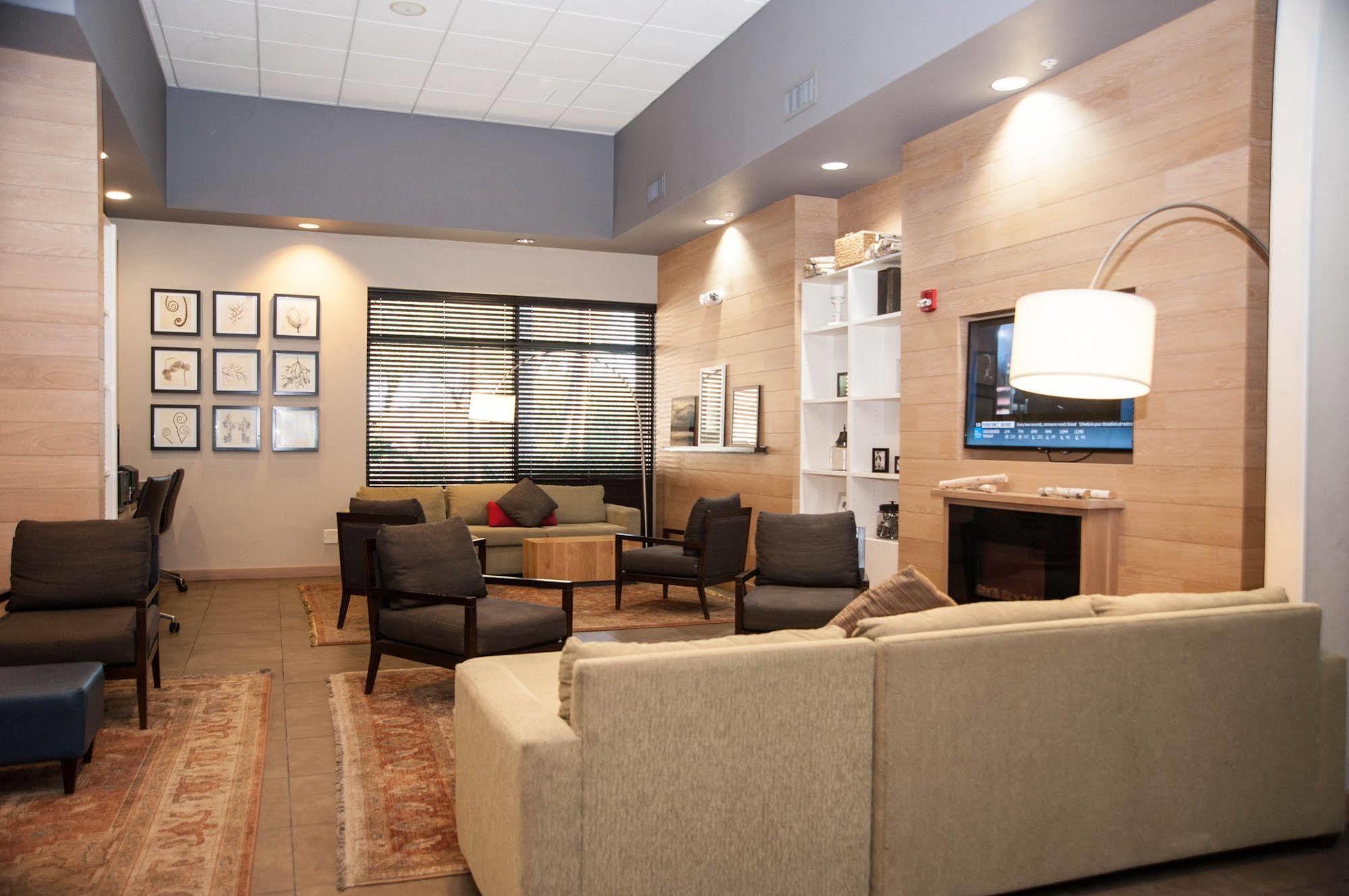 Greentree & Sky Harbor Hotel 3*