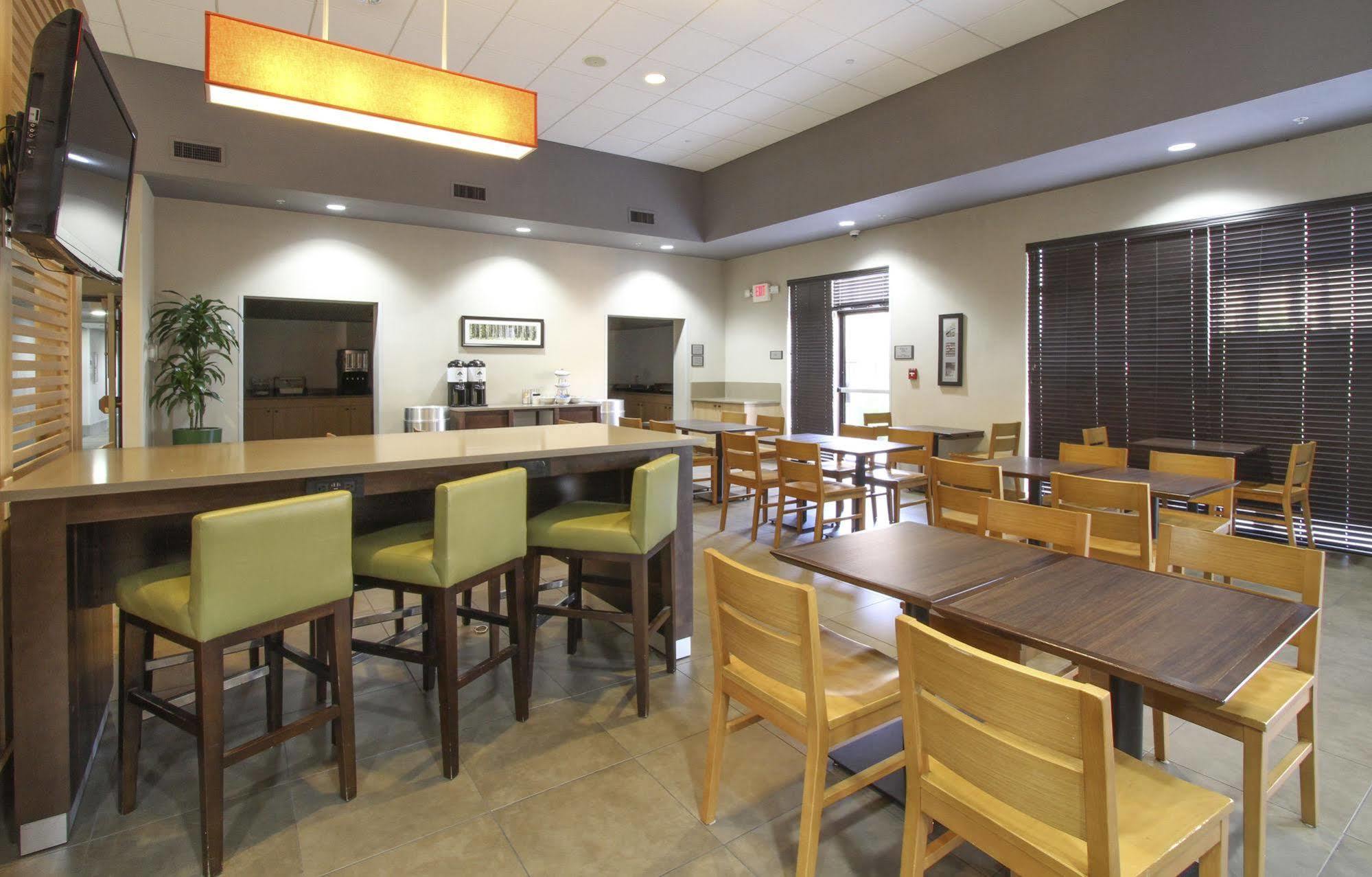 Greentree & Sky Harbor Hotel 3*