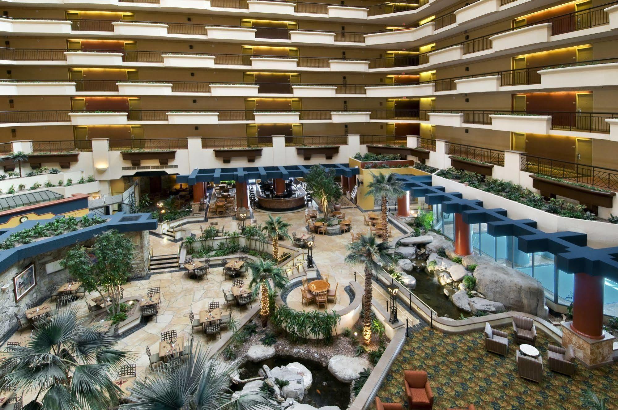 Embassy By Hilton Downtown North 3*