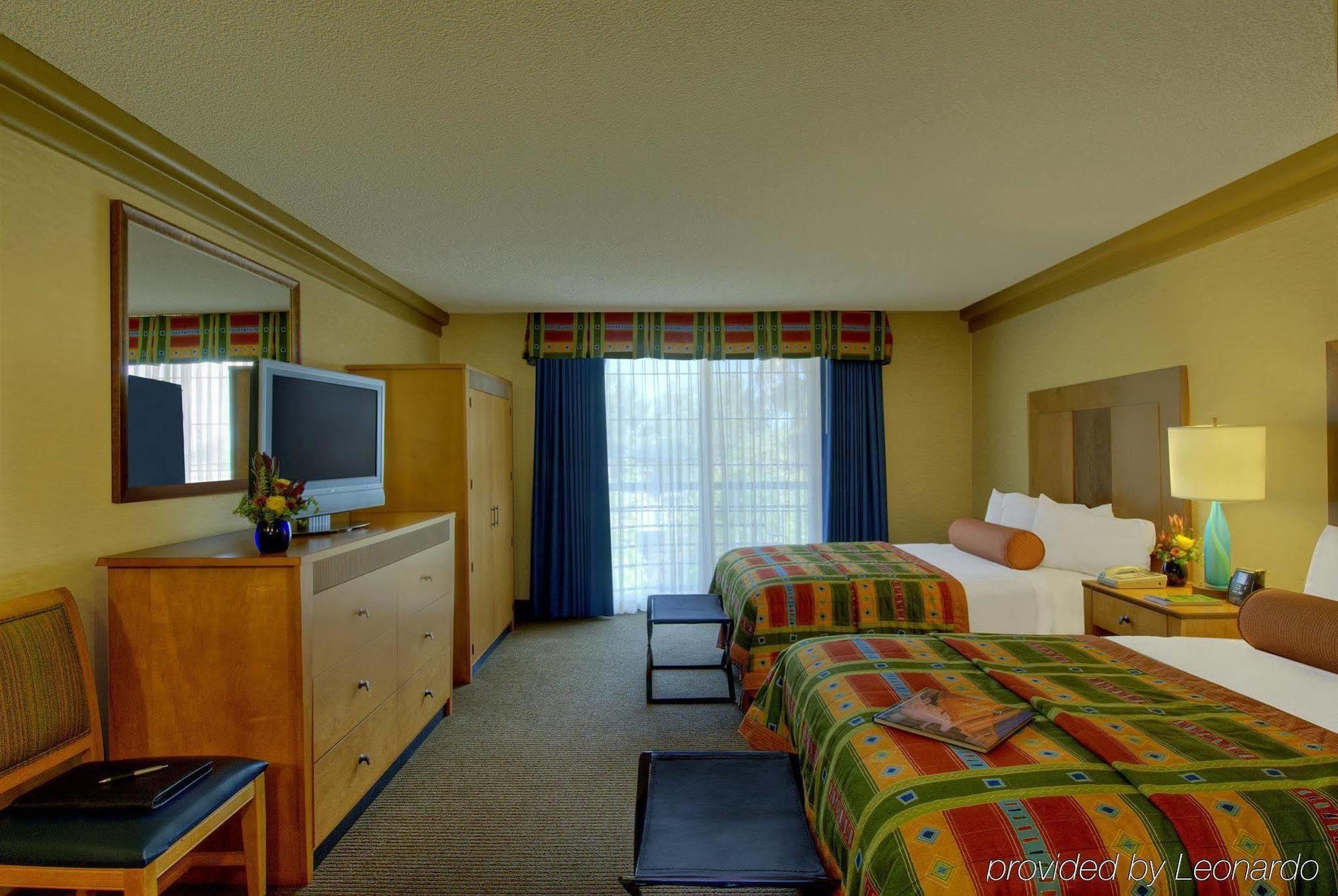 Hotel Embassy By Hilton Biltmore 3*