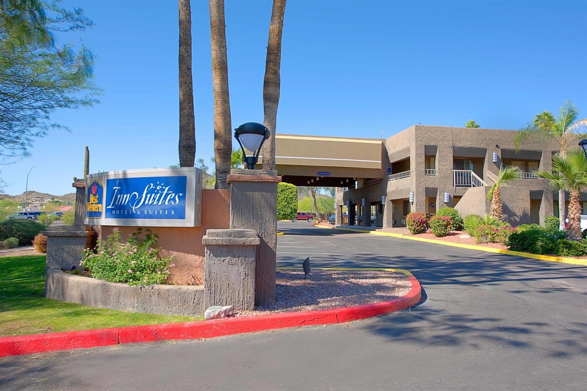 Western Innsuites & Hotel Phoenix