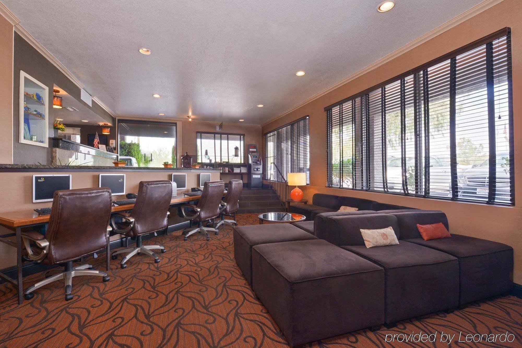 Western Innsuites & 3* Phoenix