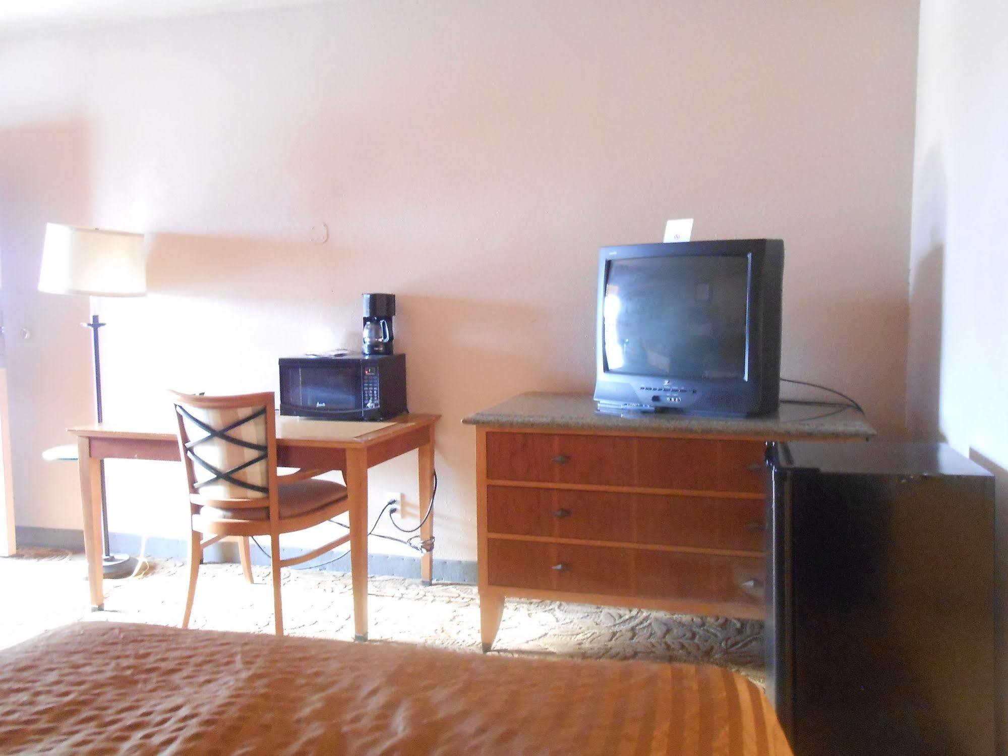 Motel Airport Downtown