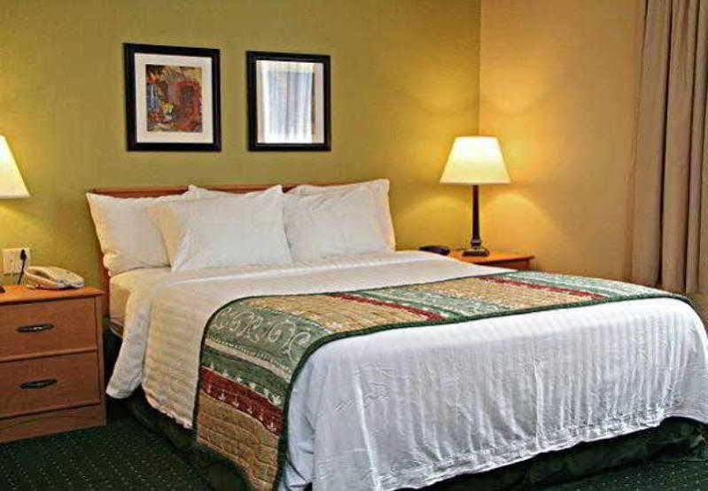 Hotel Towneplace North