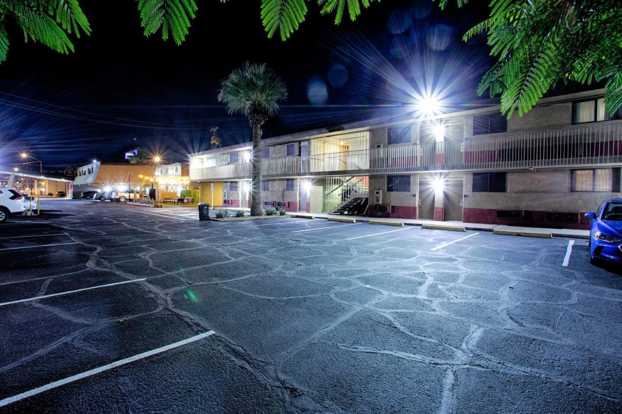 Center Downtown Motel