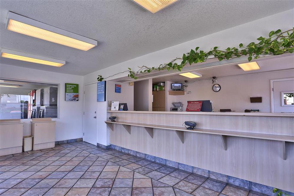 Inn Red Roof Phoenix- Midtown 2*