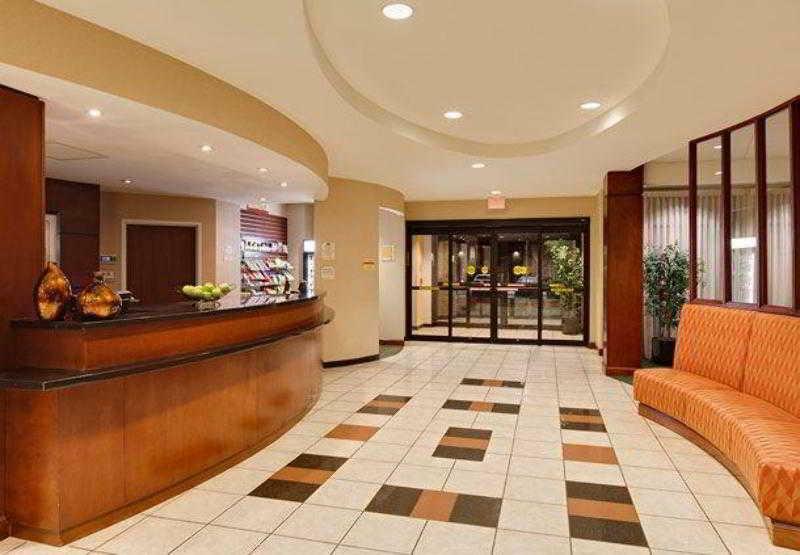 Courtyard North / Happy Valley 3*