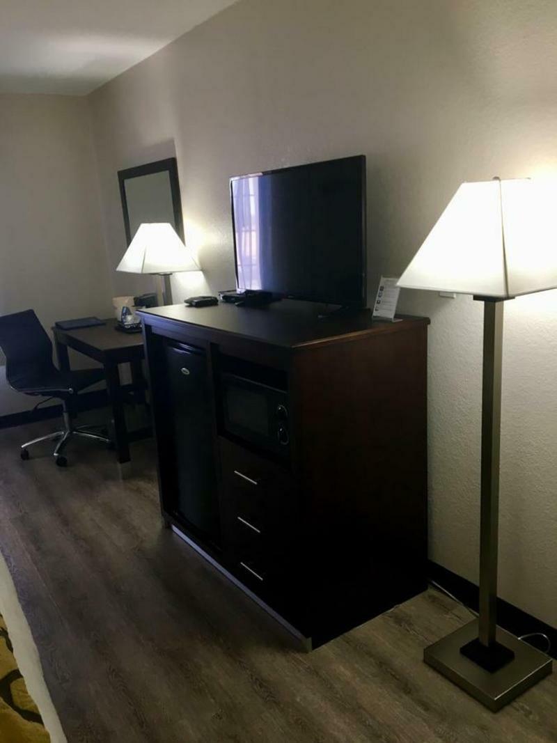 Hotel Baymont By Wyndham I-10 Near 51st Ave Phoenix
