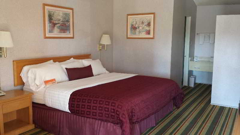 Howard Johnson By Wyndham Airport/downtown Area Hotel 2*