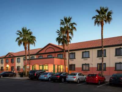 Baymont By Wyndham I-10 Near 51st Ave 2*