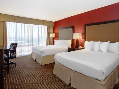 Express & - Midtown, An Ihg Hotel 3*