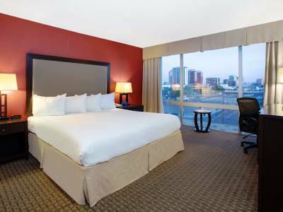 Express & - Midtown, An Ihg