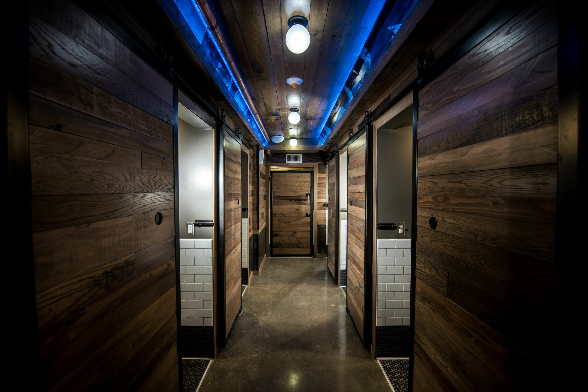 Found Re Hotel Phoenix